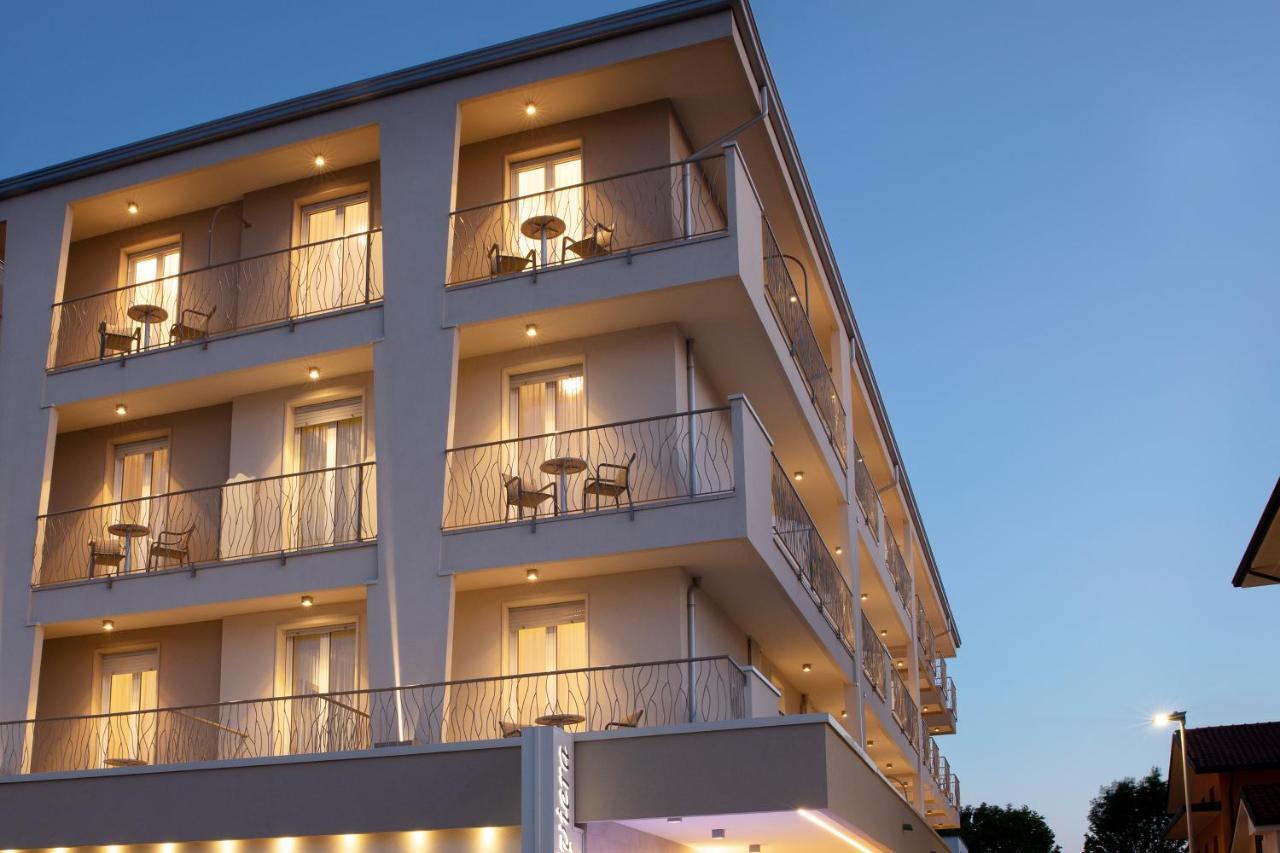 Hotel Riviera Bellaria-Igea Marina Exterior foto